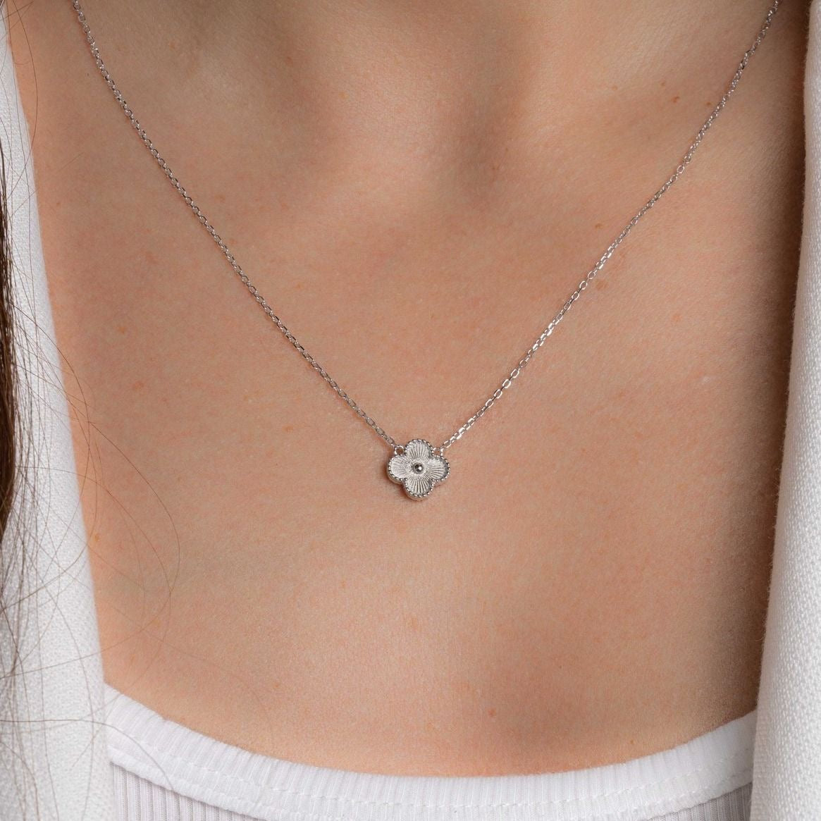 Flower Single Necklace